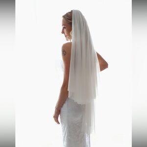 Elegant White Bridal Veil